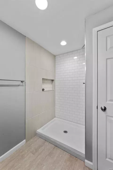 Bath - 2647 Brook Meadow Ln, O'fallon, MO 63368 photo 5 of 5