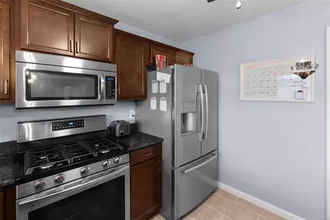 Kitchen - 2647 Brook Meadow Ln, O'fallon, MO 63368 photo 3 of 4