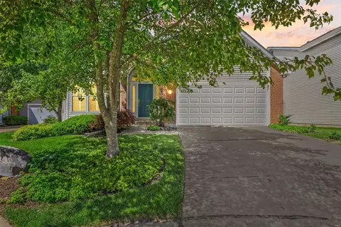 1109 Cambridge Green Ct, Chesterfield, MO 63017