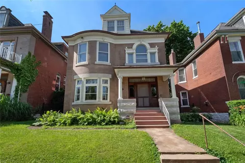 3536 Victor St, Saint Louis, MO 63104