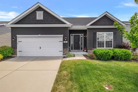 44 Hidden Bluffs Dr, Lake Saint Louis, MO 63367