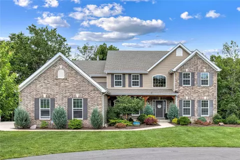 17905 Homestead Bluffs Dr, Wildwood, MO 63005