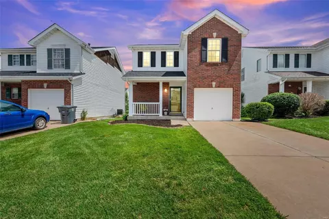 14 W Homefield Point Ct, O'fallon, MO 63366