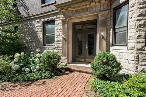 375 N Taylor Ave #1, Saint Louis, MO 63108