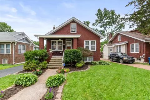 8930 Windom Ave, Saint Louis, MO 63114