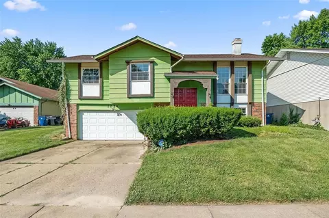 1224 Colbert Ct, Florissant, MO 63031