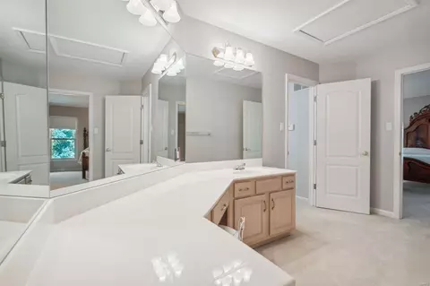 Bath - 16501 Highland Summit Dr, Wildwood, MO 63011 photo 4 of 5