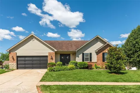 6031 Blake Thomas Dr, Wentzville, MO 63385
