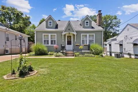 8751 New Hampshire Ave, Saint Louis, MO 63123