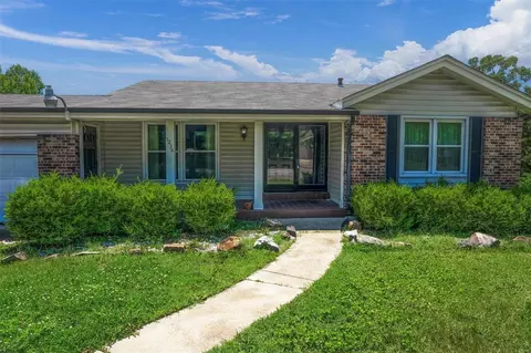 7234 S Rock Hill Rd, Saint Louis, MO 63123