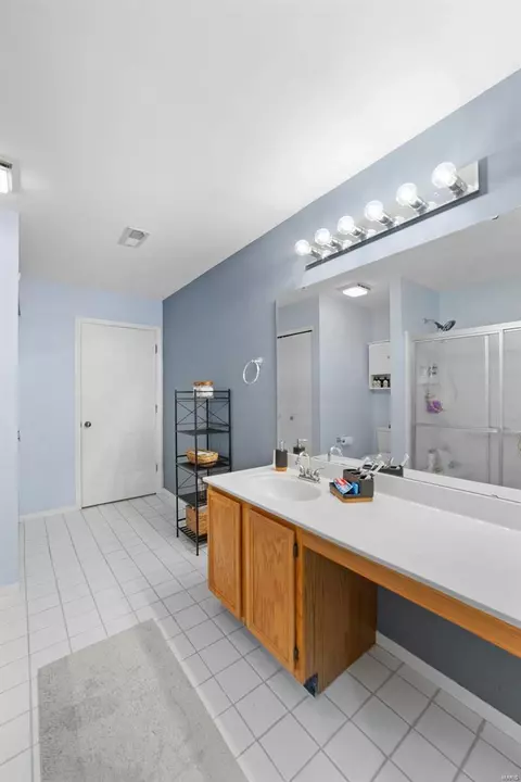 Bath - 834 Woodside Trails Dr, Ballwin, MO 63021 photo 1 of 2