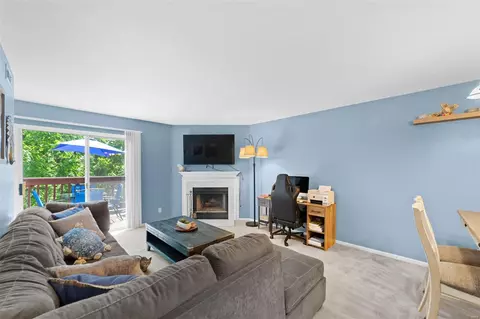 Living - 834 Woodside Trails Dr, Ballwin, MO 63021 photo 3 of 4