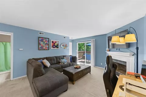Living - 834 Woodside Trails Dr, Ballwin, MO 63021 photo 2 of 4