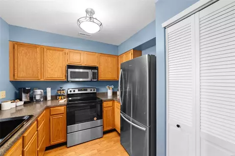 Kitchen - 834 Woodside Trails Dr, Ballwin, MO 63021 photo 1 of 3