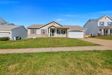 251 Cherrywood Parc Dr, O'fallon, MO 63368