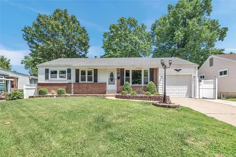 7106 Val Brook Ln, Saint Louis, MO 63123