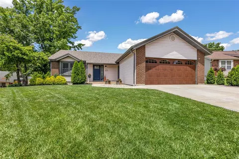 1323 Culpepper Ridge Dr, Ballwin, MO 63021