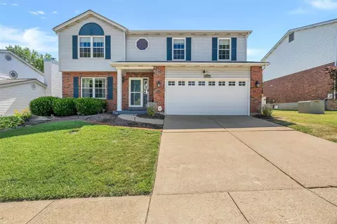 7536 Terri Lynn Dr, Affton, MO 63123