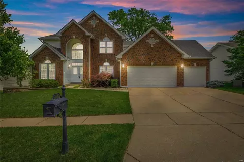 5123 Kennerly Pines Ct, Saint Louis, MO 63128