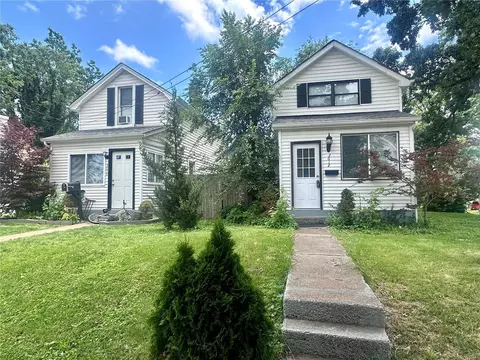 3610 Manhattan Ave, Maplewood, MO 63143
