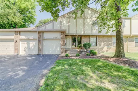 2347 Seven Pines Dr #6, Saint Louis, MO 63146