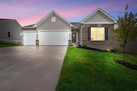 205 Solis Ct, Saint Charles, MO 63303