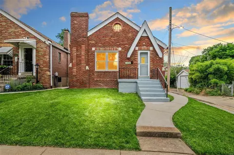 4456 Dewey Ave, Saint Louis, MO 63116