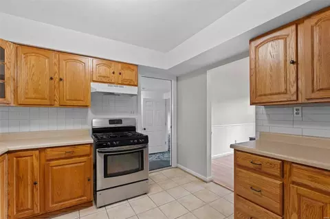 11040 Morrow Dr, Saint Ann, MO 63074 photo 7