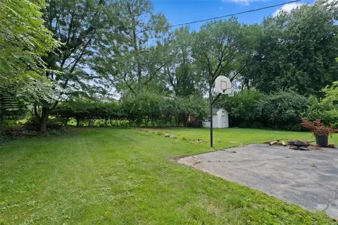 11040 Morrow Dr, Saint Ann, MO 63074 photo 34