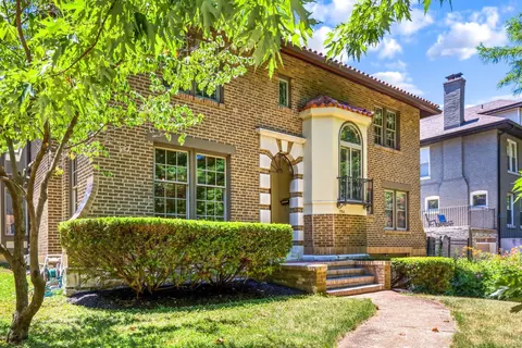 7154 Cambridge Ave, Saint Louis, MO 63130