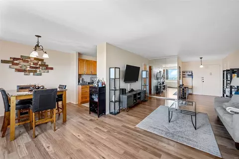 4466 W Pine Blvd #17G, Saint Louis, MO 63108