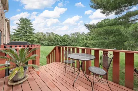 Exterior - 207 Carmel Woods Dr, Ellisville, MO 63021 photo 4 of 12