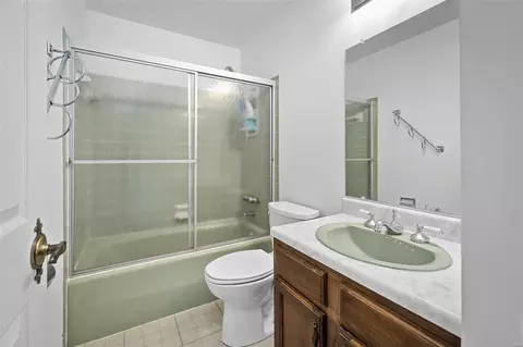 Bath - 207 Carmel Woods Dr, Ellisville, MO 63021 photo 3 of 3