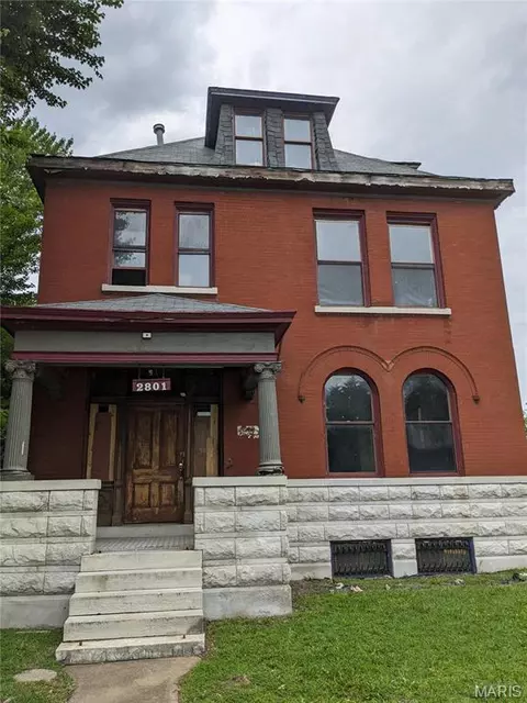 2801 Itaska St, Saint Louis, MO 63111