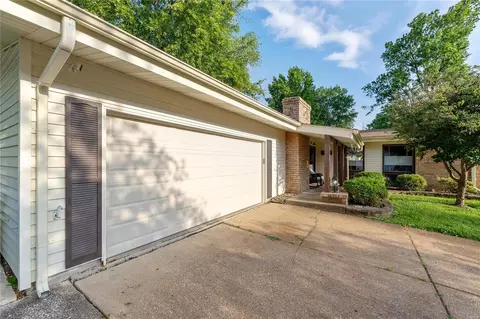 1550 Ross Ave, Saint Louis, MO 63146