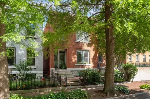 1226 S 18th St, Saint Louis, MO 63104