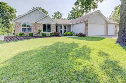 5080 Douglas Park Dr, St. Peters, MO 63304