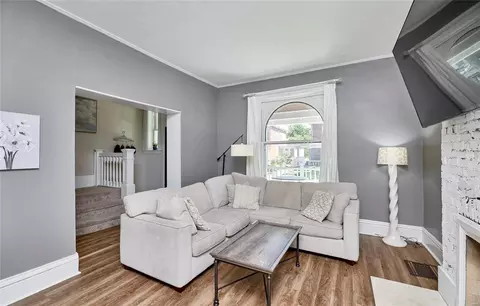 Living - 7446 Maple Ave, Saint Louis, MO 63143 photo 1 of 3