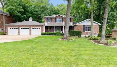 7278 Meramar Dr, Saint Louis, MO 63129