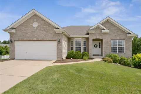 6183 Pathfinder Dr, Saint Louis, MO 63129