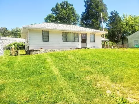 5908 Brand Ave, Saint Louis, MO 63135