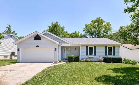30 Danson Dr, Saint Peters, MO 63376
