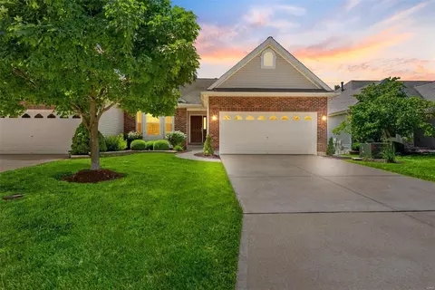 208 Park Ridge Dr, O'fallon, MO 63366
