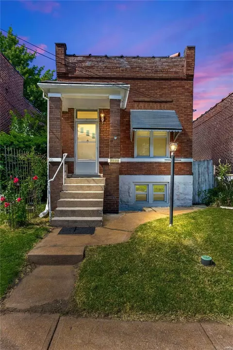 2731 Osceola St, Saint Louis, MO 63111