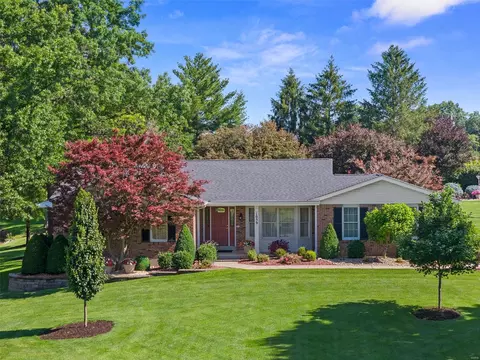 1059 Hackmann Rd, O'fallon, MO 63366