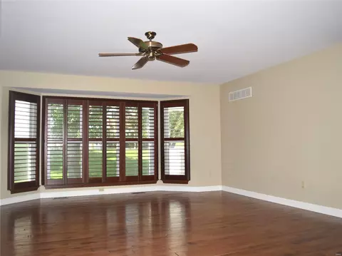8 Butternut Ct, O'fallon, MO 63368 photo 12