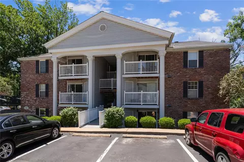 1942 Marine Terrace Dr #B, Saint Louis, MO 63146