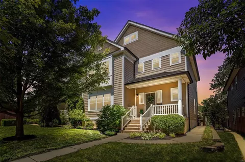 8951 Litzsinger Rd, Saint Louis, MO 63144