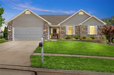 3307 Post View Dr, O'fallon, MO 63368