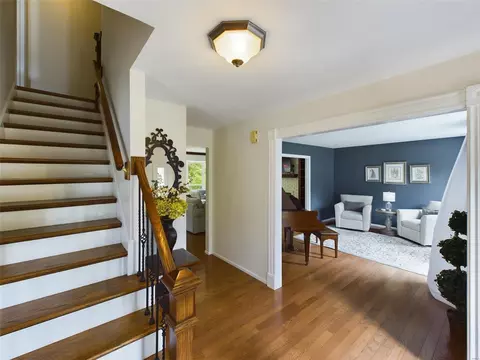 243 Robins Song, Ellisville, MO 63021 photo 2